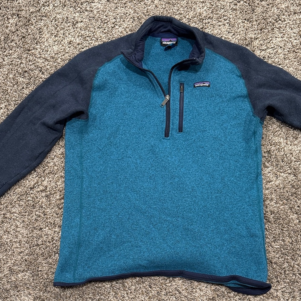 Patagonia Teal and Navy Fleece Pullover